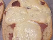 Une photo de raclette jambon