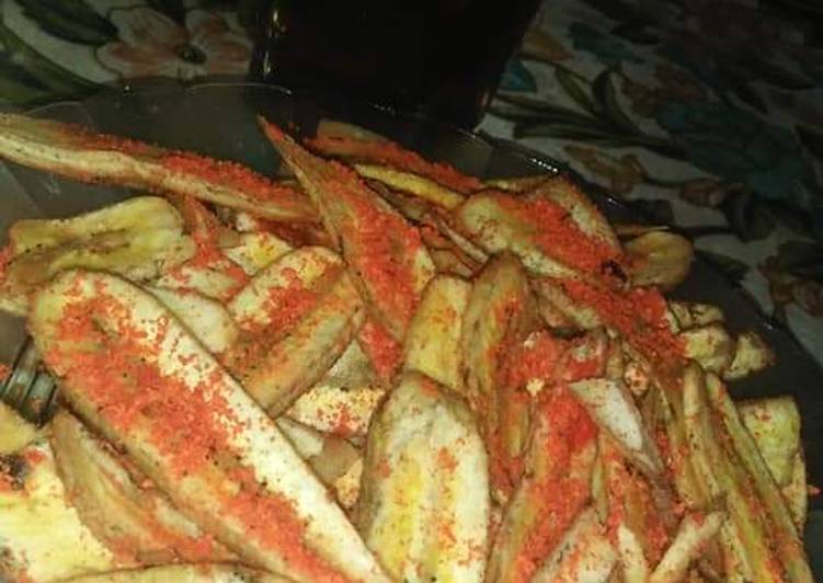 Kripik pisang balado