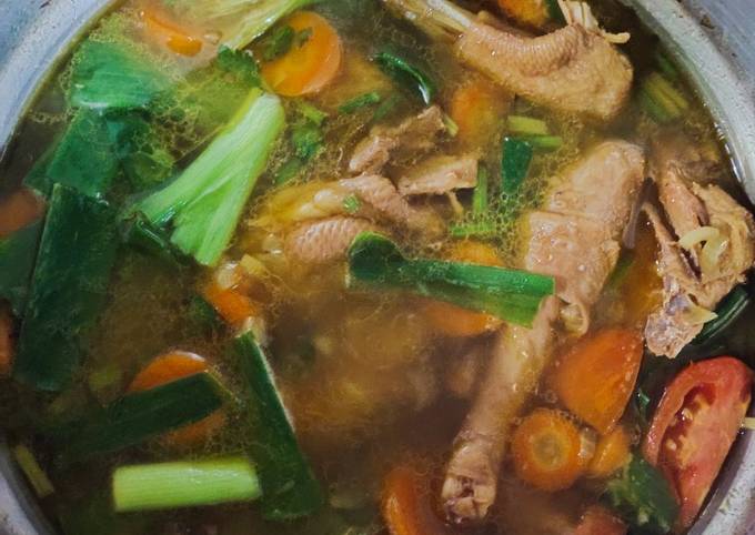 Cara Gampang Membuat Sup Kuah Kuning Ayam Kampung Endulita, Enak Banget