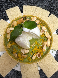 Una foto de 488. Crema de guisantes con queso (salsa)