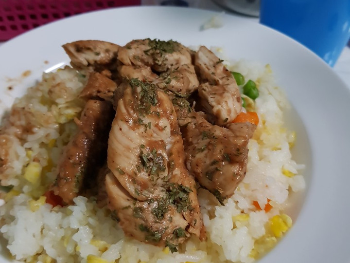 Cara Gampang Menyiapkan Chicken Mediteranian Rice yang Enak Banget