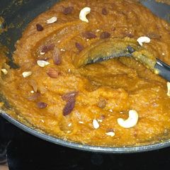 A picture of Atta halwa.