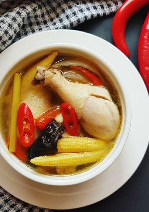 A picture of Chicken Tom yam / tom yum.