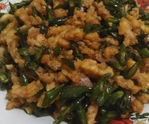 Cara Menyajikan Oseng tempe cabe hijau Lezat Mantap