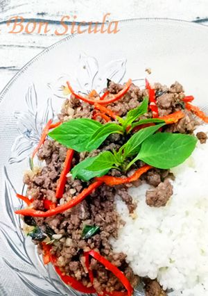 Hình của món Cơm Bò Cốt Dừa.
