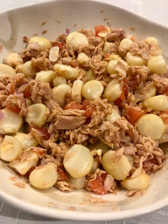 Una foto de Ensalada con atún