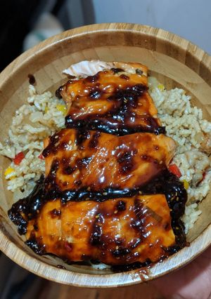 A picture of Teriyaki salmon.