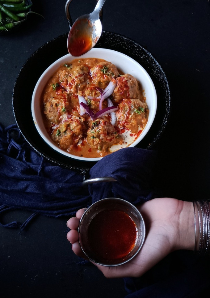 मटर कोफ्ता करी (matar kofta curry recipe in Hindi) रेसिपी मुख्य फोटो