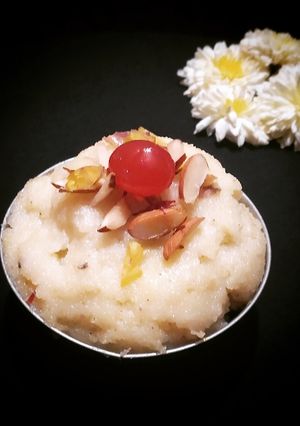 A picture of Suji ka halwa(bhog).