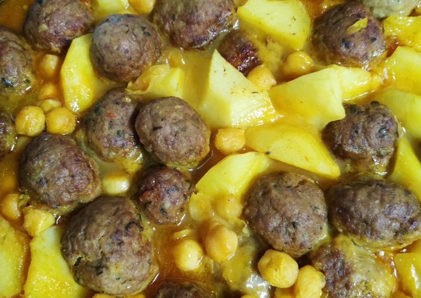 Albóndigas con garbanzos