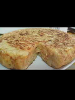Una foto de Tortilla de patatas con cebolla en microondas