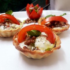 A picture of Cheezi legumes basket.