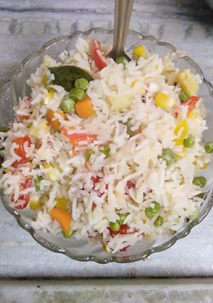 इटालियन राईस (italian rice recipe in marathi) रेसिपी चे मुख्य फोटो 