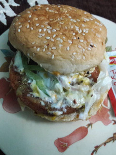 सीसम बर्गर (Seasme Burger recipe in hindi) रेसिपी मुख्य फोटो