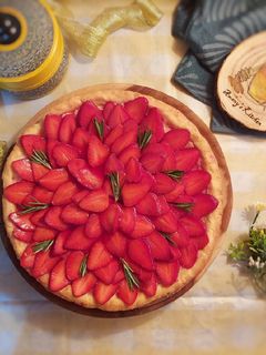 صورة لوصفة تارت فراولة بكريمة الباستري 🍓