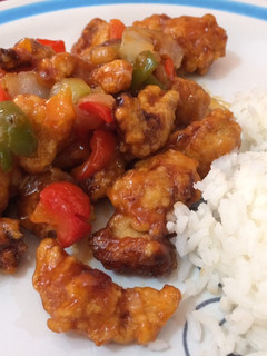 Una foto de Pollo agridulce estilo chino