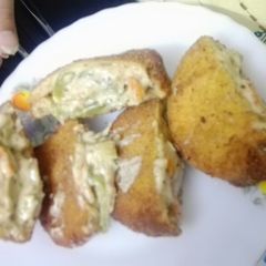 A picture of Chicken pockets.