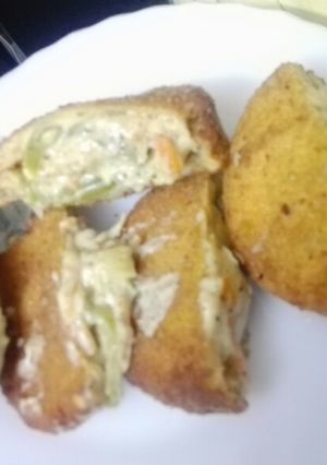 A picture of Chicken pockets.