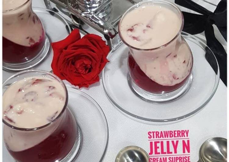 Strawberry jelly and cream suprise. #sahdessert