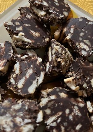 Una foto de Recetas económicas y de aprovechamiento: turrón de chocolate/salame de chocolate sin azúcar