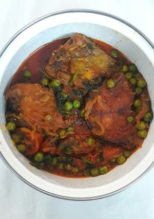 মটরশুটি দিয়ে রুই মাচ রেসিপির প্রধান ছবি