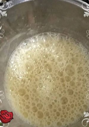 Una foto de Licuado de banana sin leche piola con frutas 🐸🐸🐸🐸