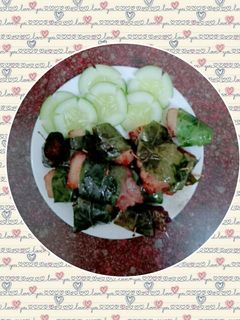 Hình của món Thịt ba chỉ cuốn lá mác mật.