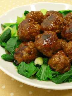 五香豬肉丸佐燙青菜 ♥ 快手肉丸 1 的食譜成品照片