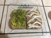 Una foto de sándwich proteico