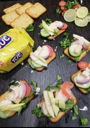 A picture of Vegetable crackers.