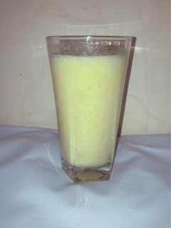 A picture of Sweet melon and banana smoothie.