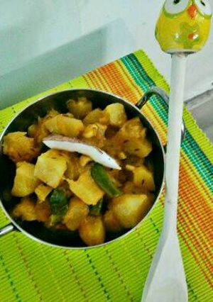 A picture of Pepey Dalna (papaya curry).