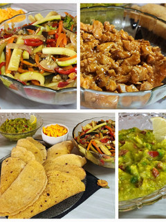 Una foto de 🌮🌶️ Tacos🌶️ 🌮 De pollo picantito con vegetales salteados, guacamole y cheddar