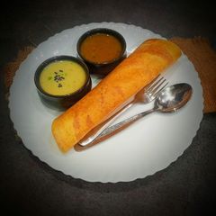 A picture of Leftover rice dosa.