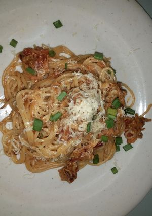 Foto resep Spaghetti Tomat Sosis Parut