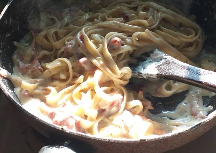 Langkah Mudah untuk Membuat Fettucine creamy yang Lezat