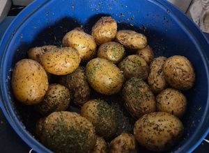 Une photo de Pommes de terre grenailles rapide au micro ondes