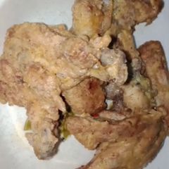 A picture of Crispy Chicken wings.