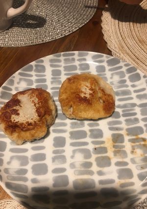 A picture of Taro Mochi.