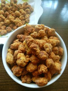 कुरकुरे मसाला मूंगफली (Kurkure masala mungfali recipe in Hindi) रेसिपी मुख्य फोटो
