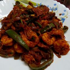 A picture of Prawn jalfrezi.