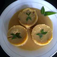 A picture of kue talam ubi blender kismis.