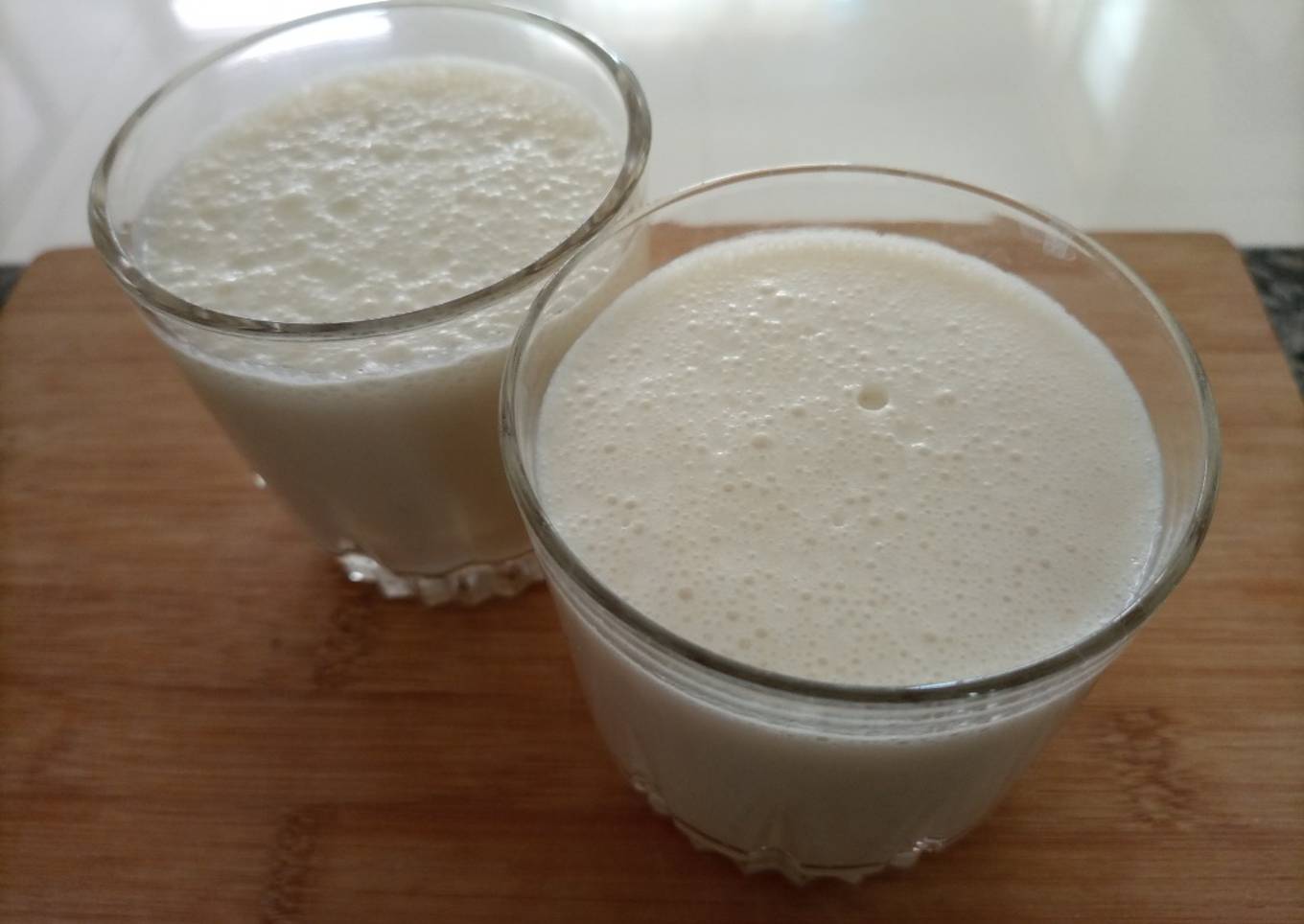 Banana milkshake