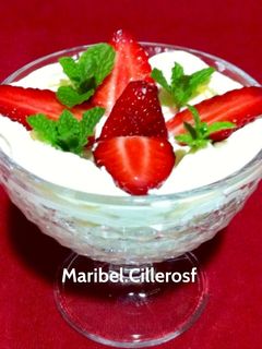 Una foto de Fresas con nata