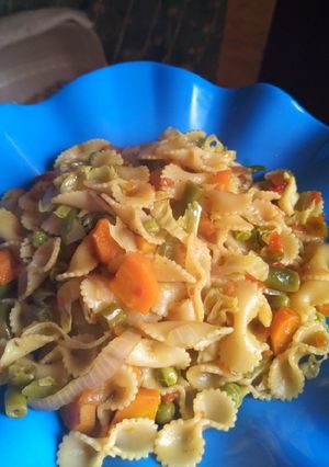 A picture of Macaroni.