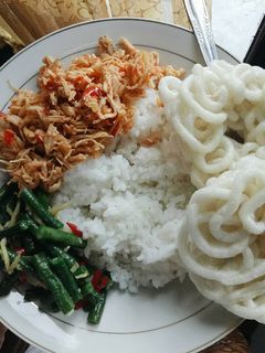 Foto resep Ayam Suwir Bali dan Tumis Kacang Panjang