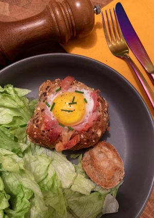 Une photo de ☆Oeufs Cocotte en Nid de Pain☆