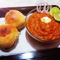 A picture of Pav bhaji.