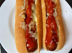 A picture of My Spicy Hot Dogs 😘.