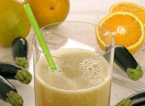 Foto de Suco detox de laranja com berinjela 🍆🍊